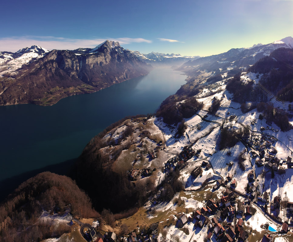 Walensee mit Bergspiegelung